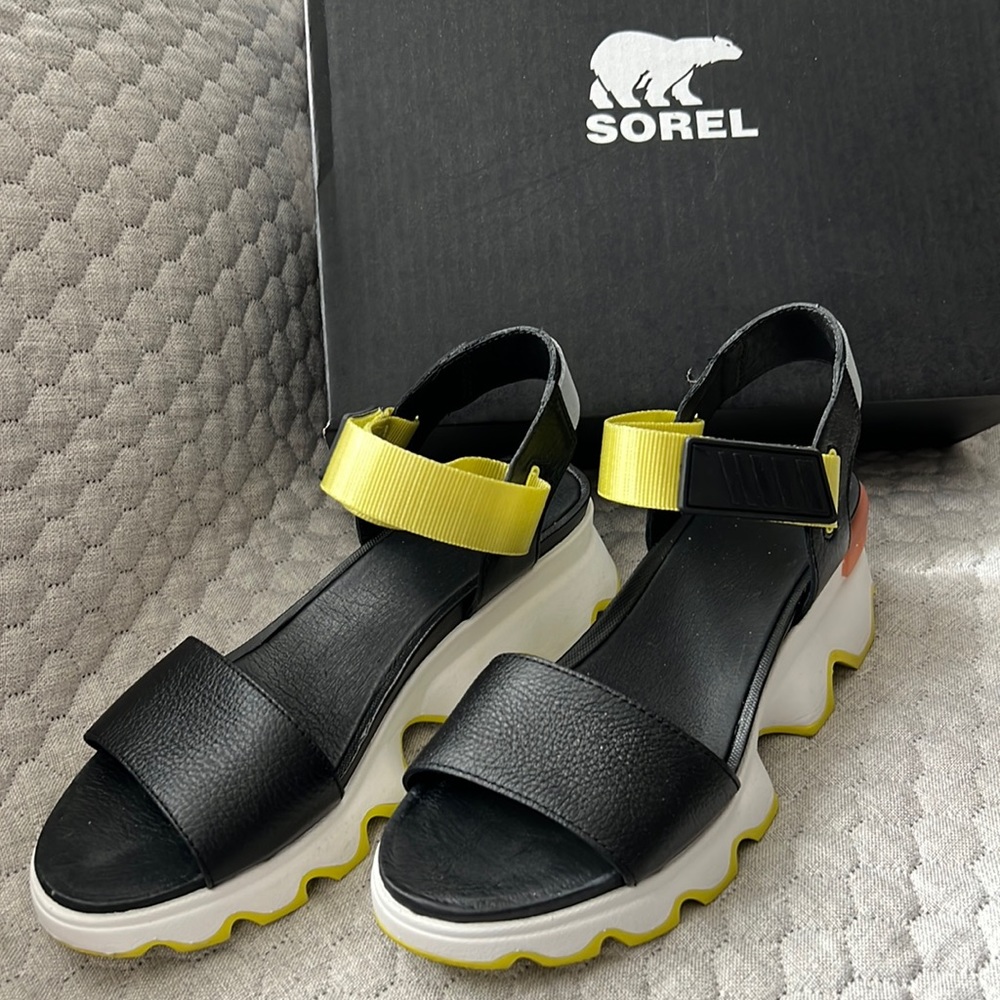 SOREL Kinetic Sandal (Black, Sea Salt / Noir, Sel De Mer) SIZE 9